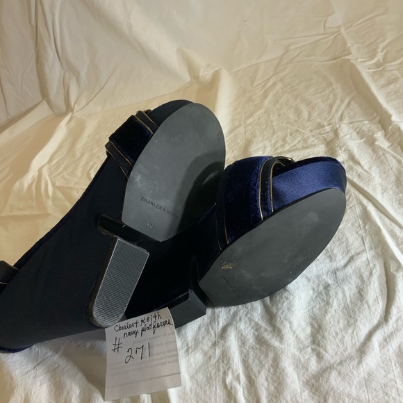 Charles & Keith-Navy w/ gold platform wedge with open toe.Satin and suede. SZ 10 - Picture 4 of 5